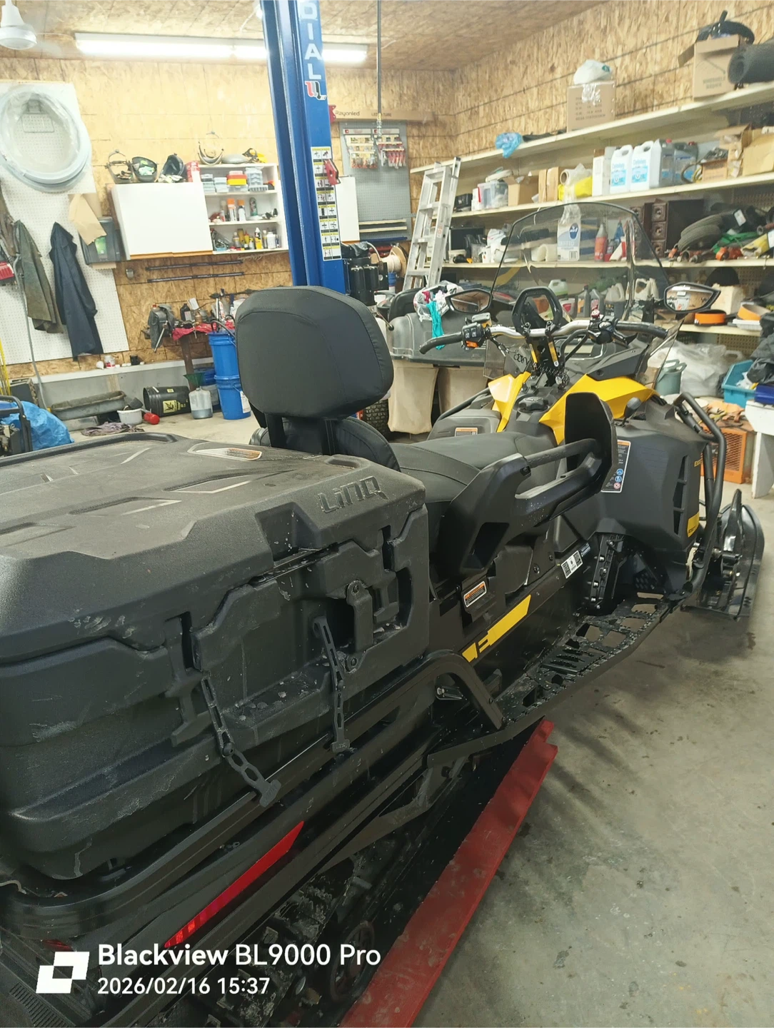 Ski-Doo Expedition LE 900 ACE Turbo Snowmobile - photo 4