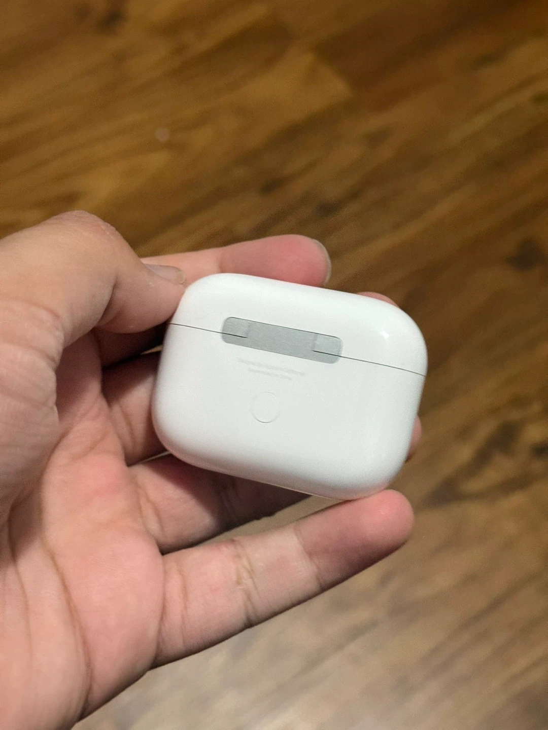 Apple AirPods Pro (2nd Generation) Charging Case - photo 3
