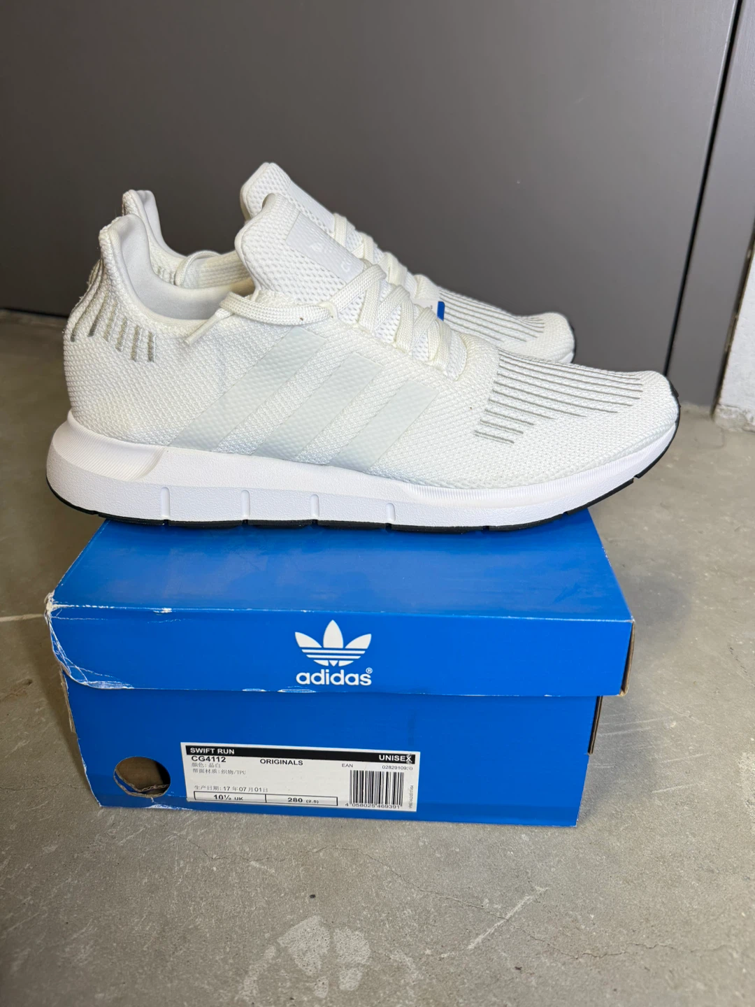 Adidas Swift Run CG4112 White Sneakers