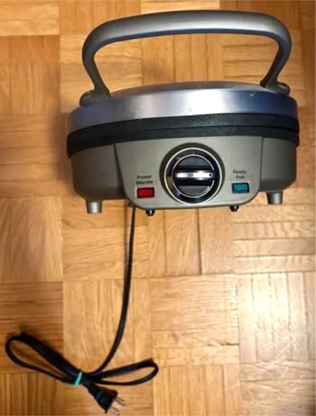 Cuisinart 4-Slice Belgian Waffle Maker - photo 3