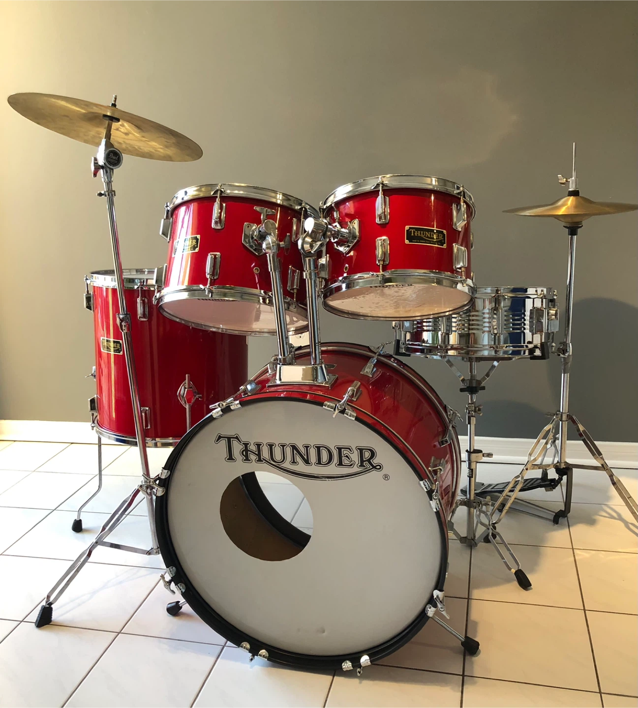 Awesome vintage drum set from the 80’s!