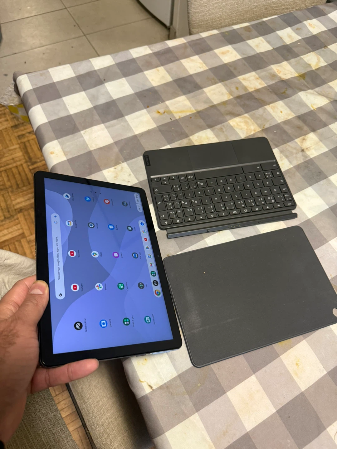 Lenovo Chromebook Tablet with Keyboard - photo 5