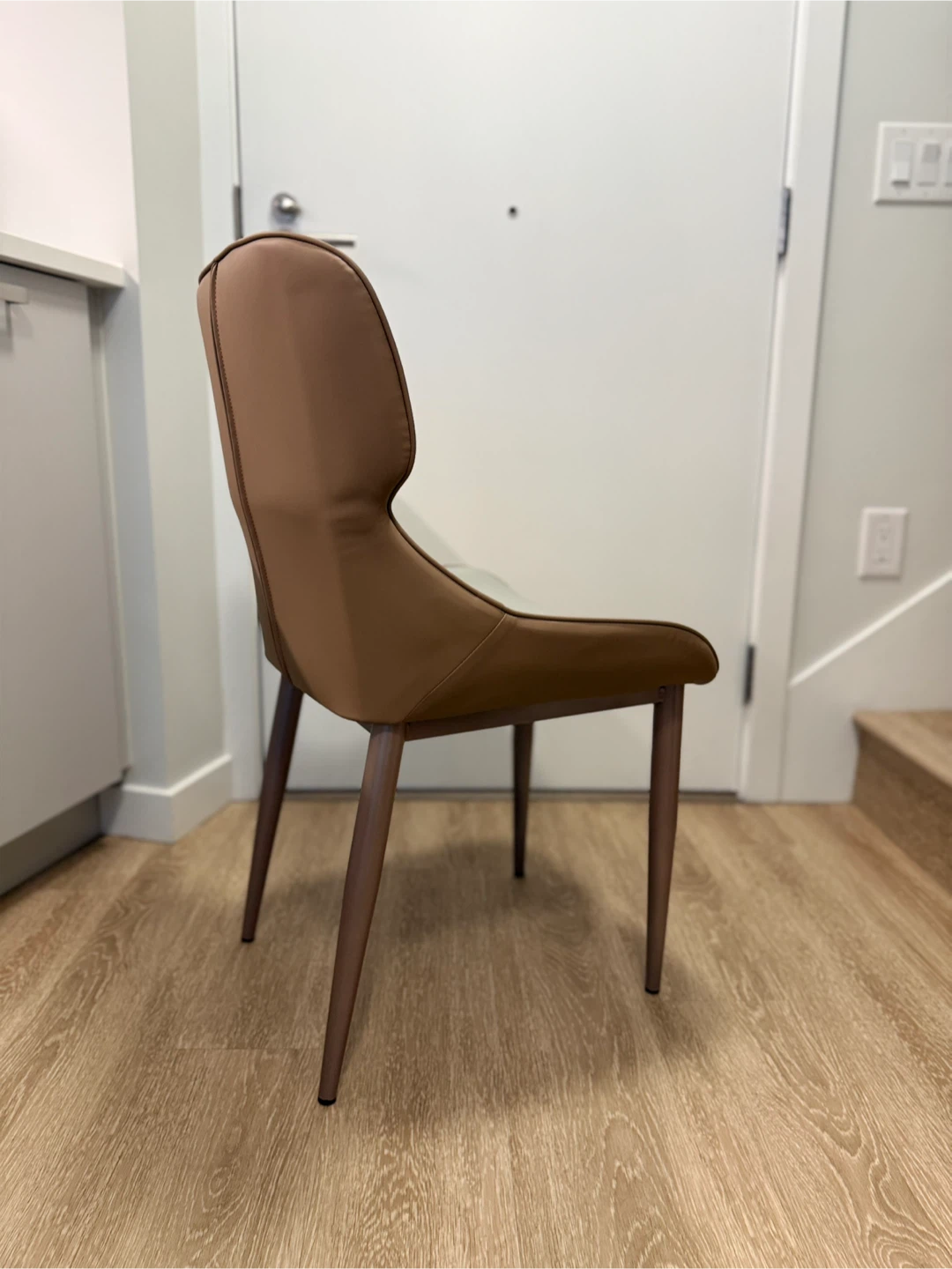 NEW! Luxury leather accent chair - Light Grey and Tan - photo 4
