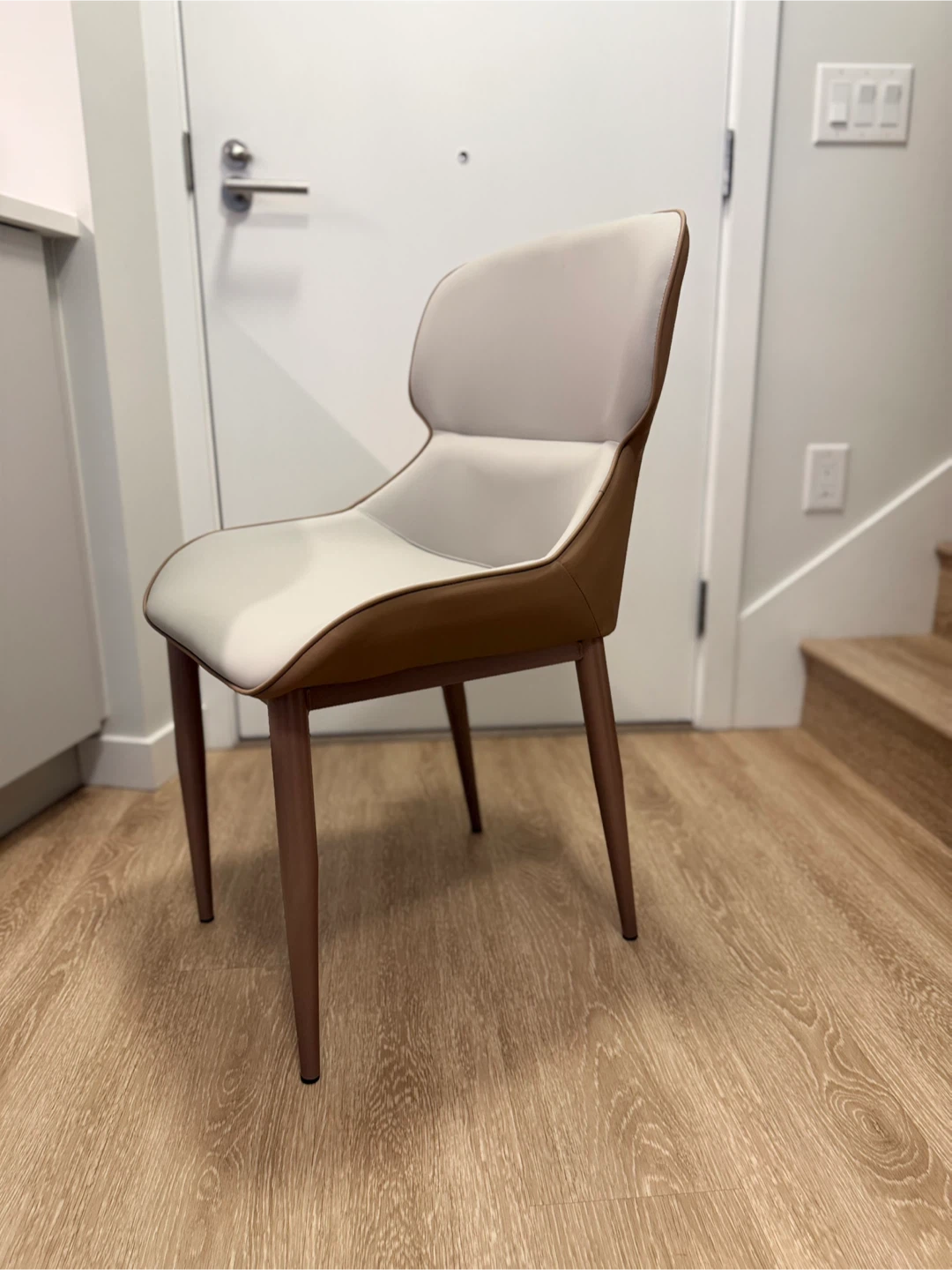 NEW! Luxury leather accent chair - Light Grey and Tan - photo 2