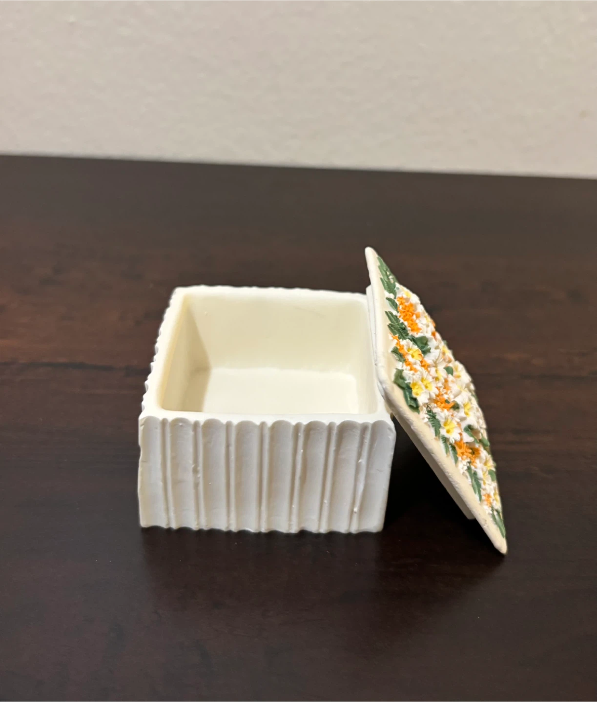NEW-Decorative Trinket Box with Floral Design - photo 2