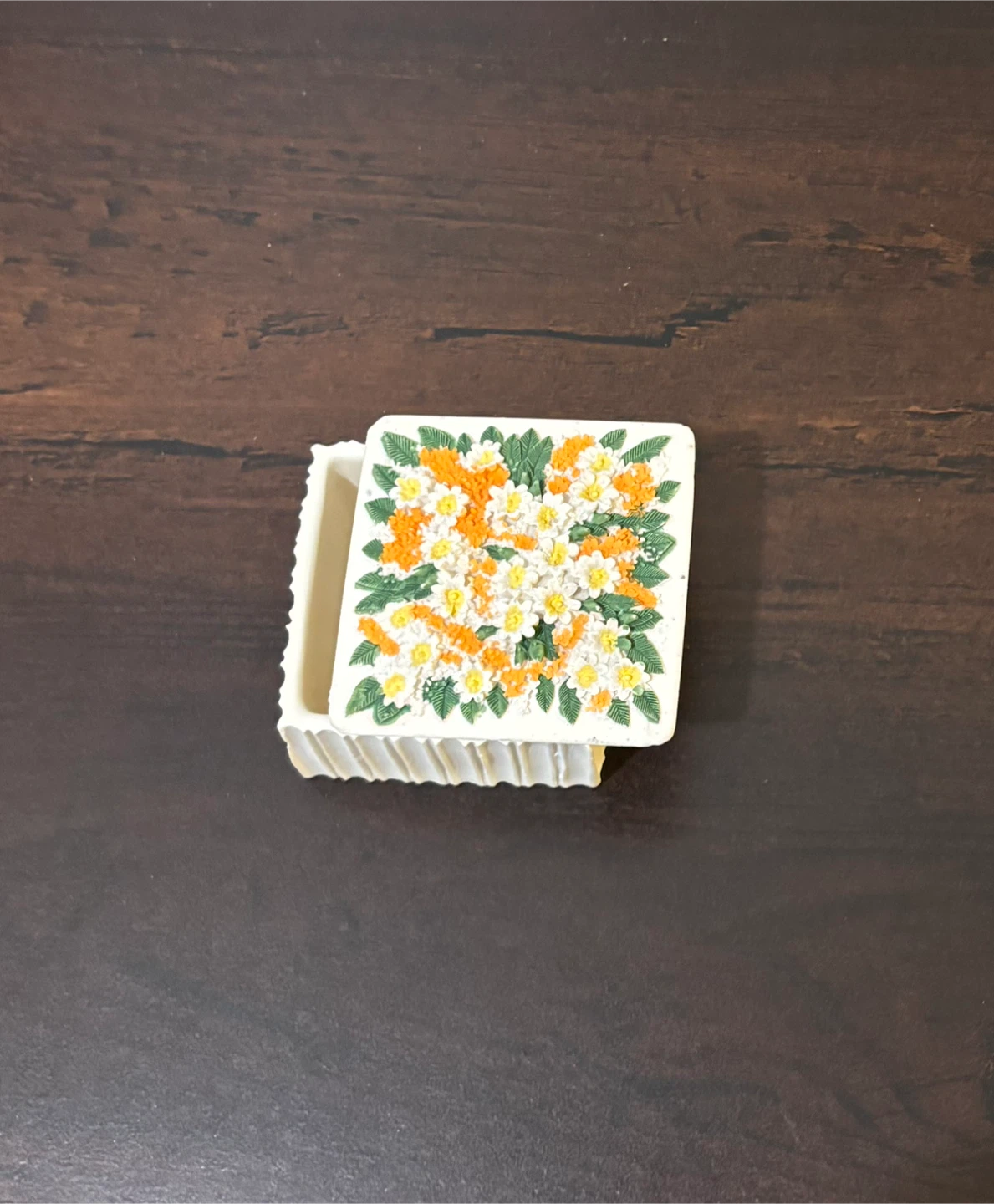 NEW-Decorative Trinket Box with Floral Design - photo 3