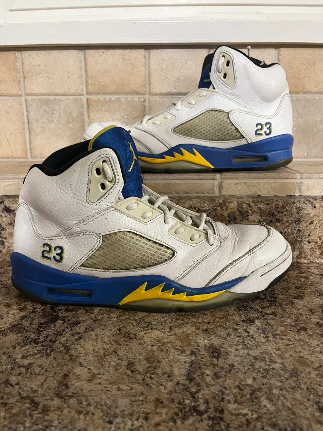 Air Jordan 5 Retro White Blue Yellow "Laney" 23