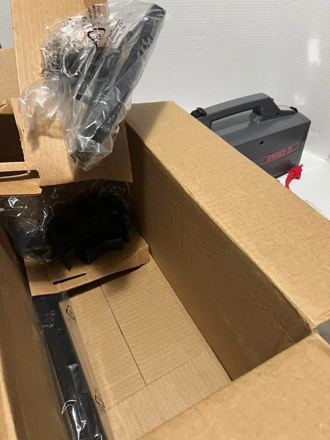 NEW Oreck Commercial XL Pro 5 Handheld Vacuum - photo 4