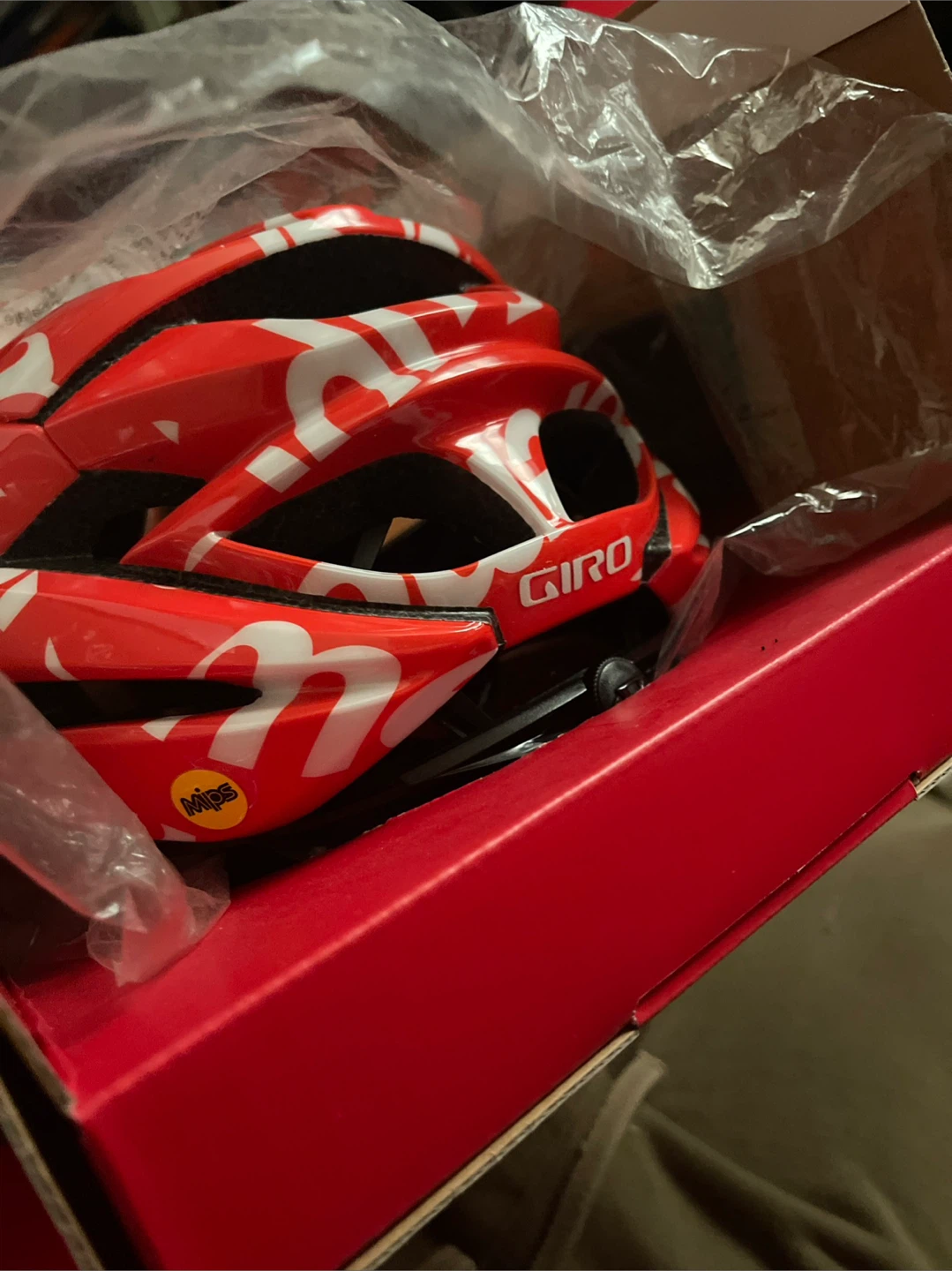 Giro Syntax MIPS Adult Medium Cycling Helmet - Red/White