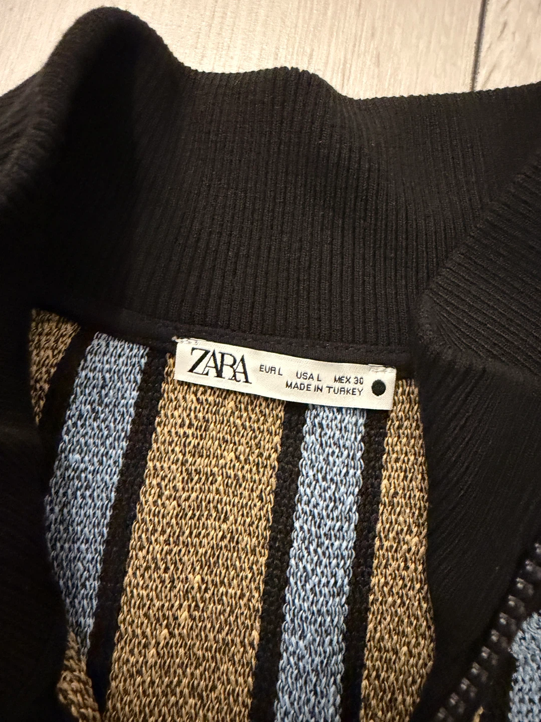 ZARA Sleeveless Mock Neck Zip Vest Size L - photo 2
