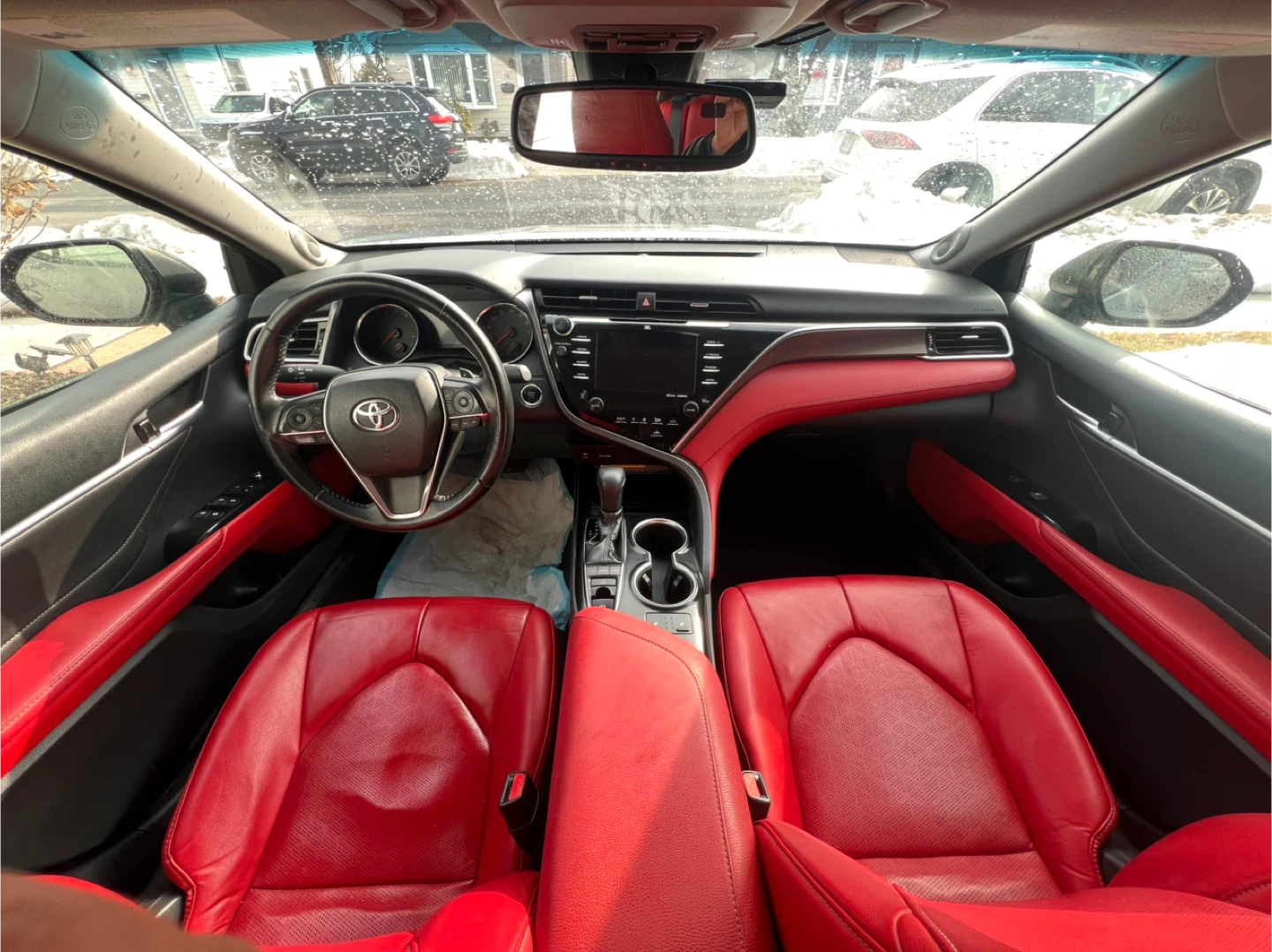 2018 Toyota Camry XSE - photo 2