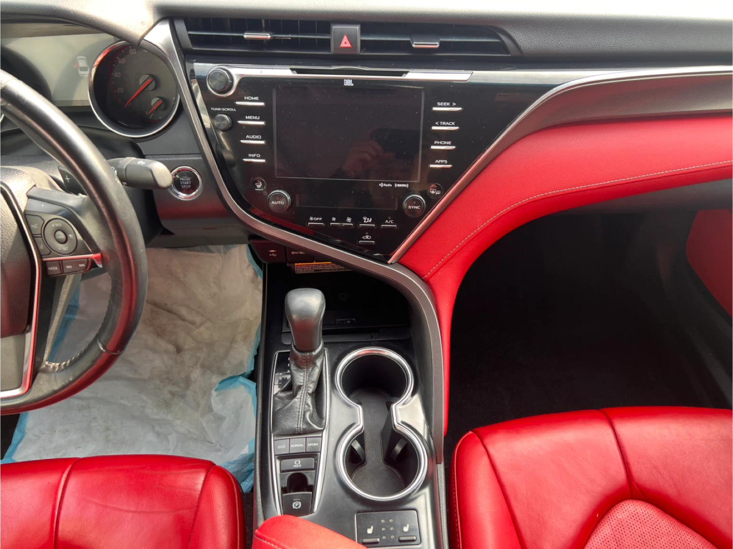 2018 Toyota Camry XSE - photo 5