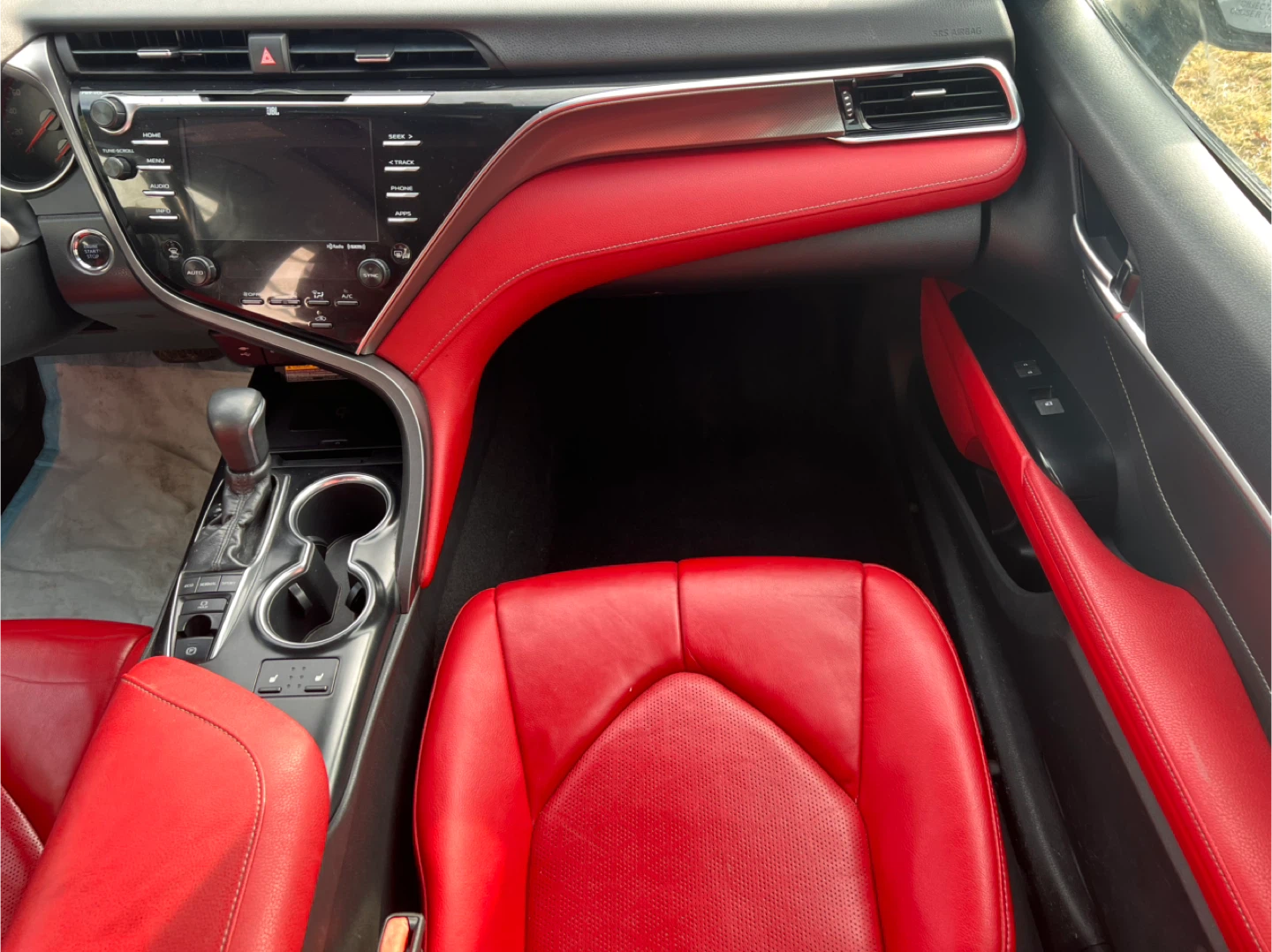2018 Toyota Camry XSE - photo 4