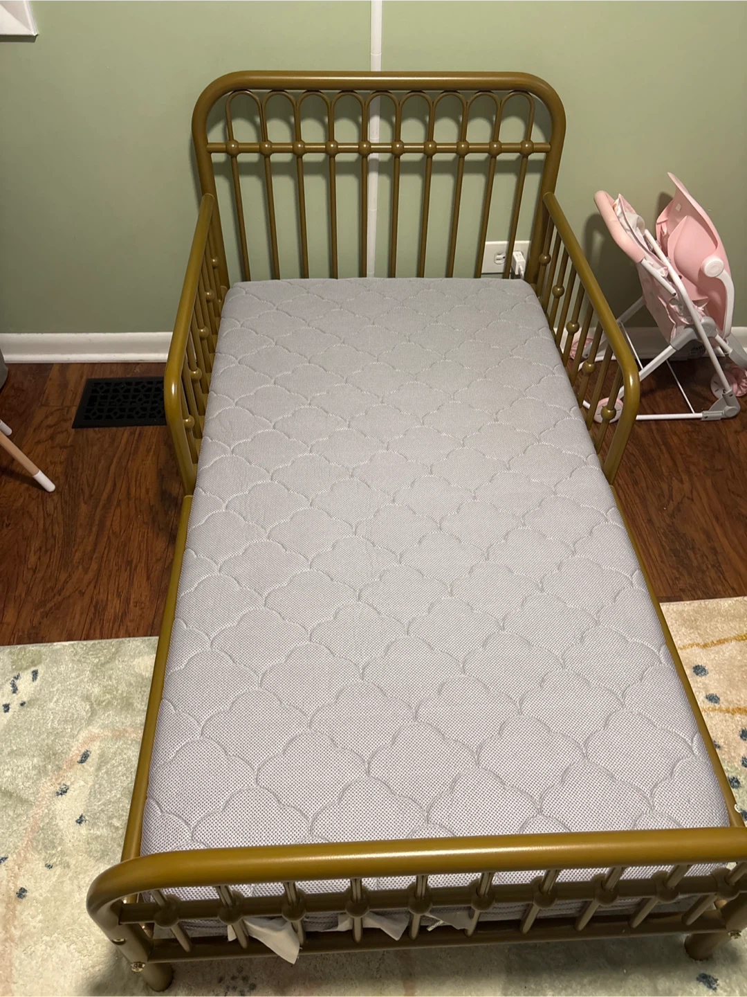Toddler Bedframe w/ Newton Baby Mattress