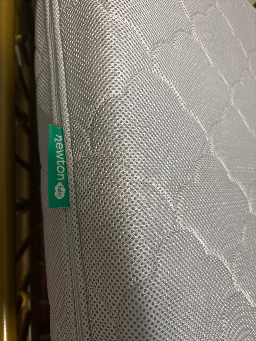 Toddler Bedframe w/ Newton Baby Mattress - photo 2