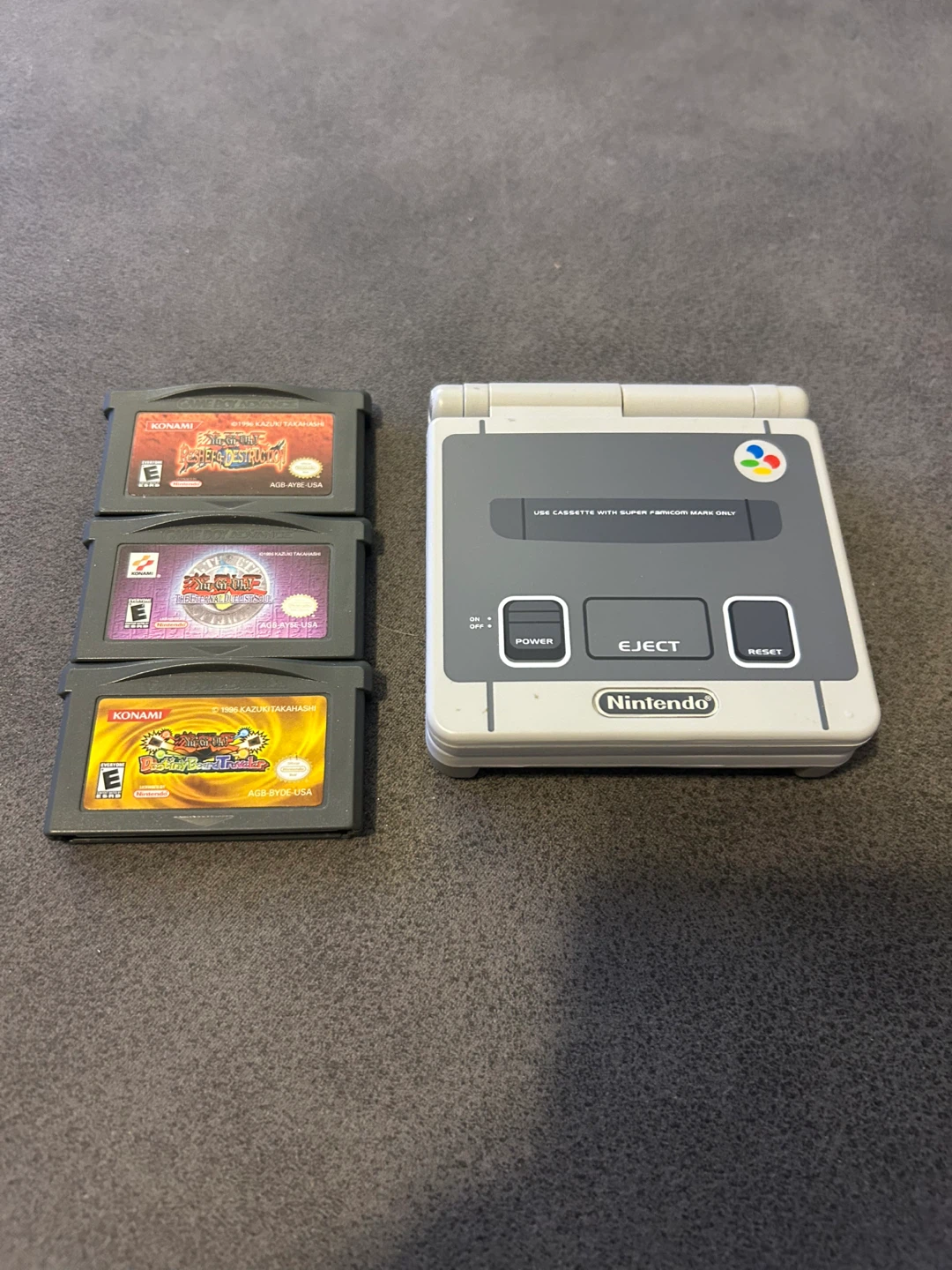 Nintendo Game Boy Advance SP Super Famicom Edition with 3 Games - photo 2