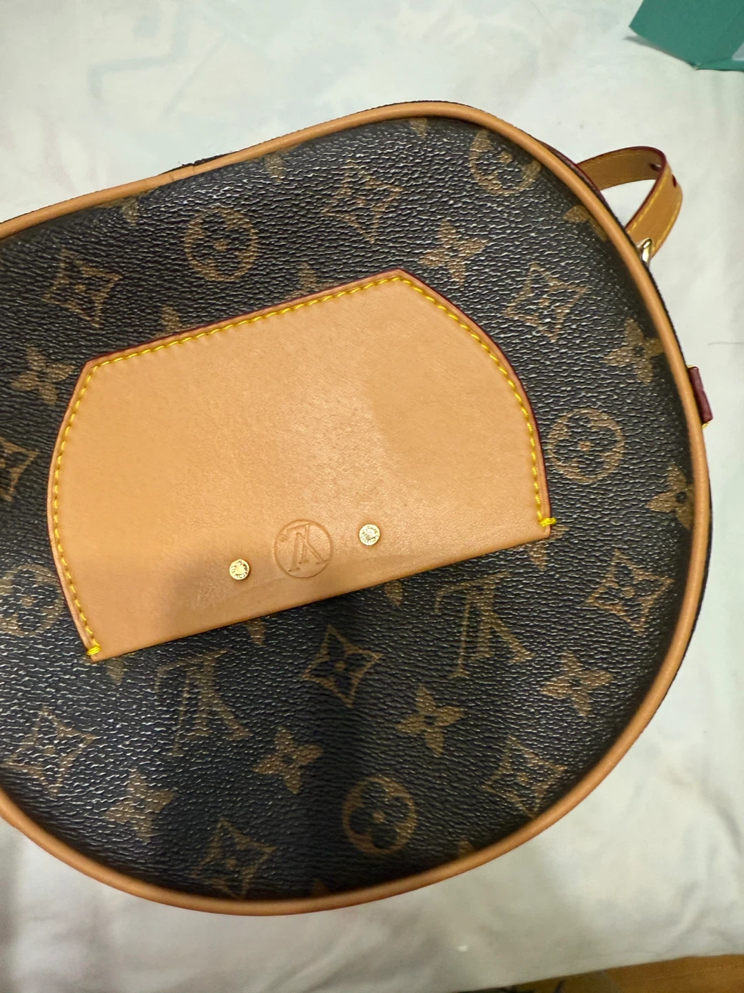 Louis Vuitton Monogram Round Bag - photo 3