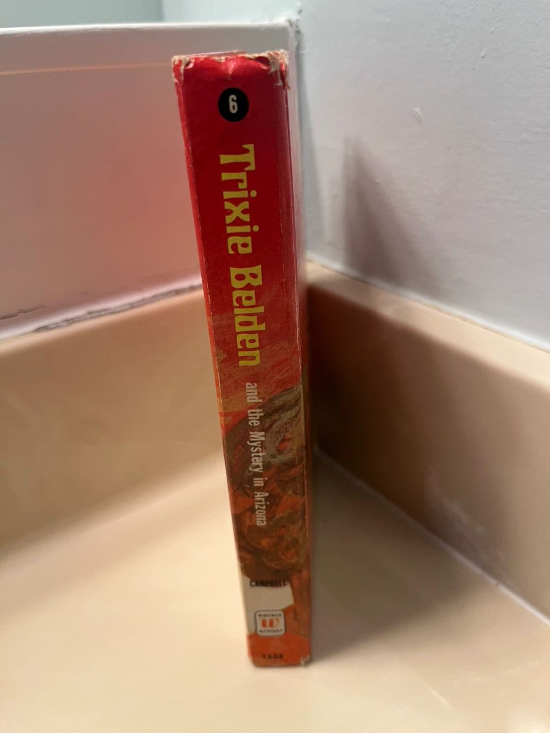 Trixie Belden and the Mystery in Arizona Vintage Book - photo 3