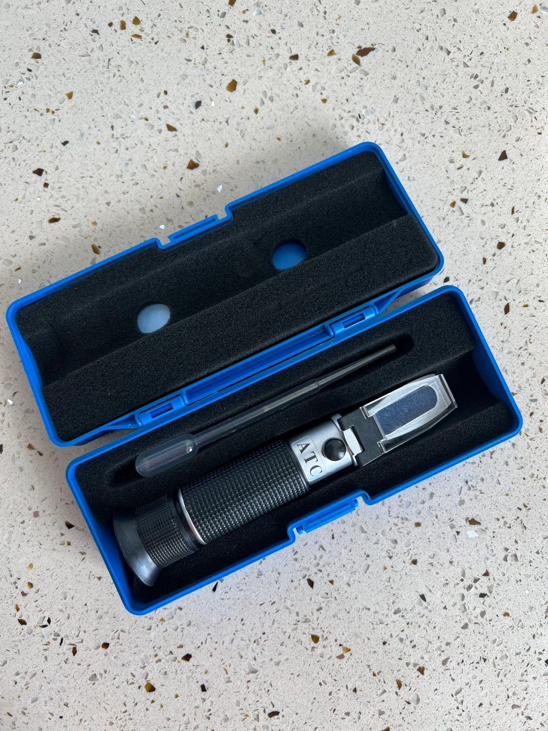 Refractometer with Case and Accessories - Spring Cleaning ✈️ - photo 3