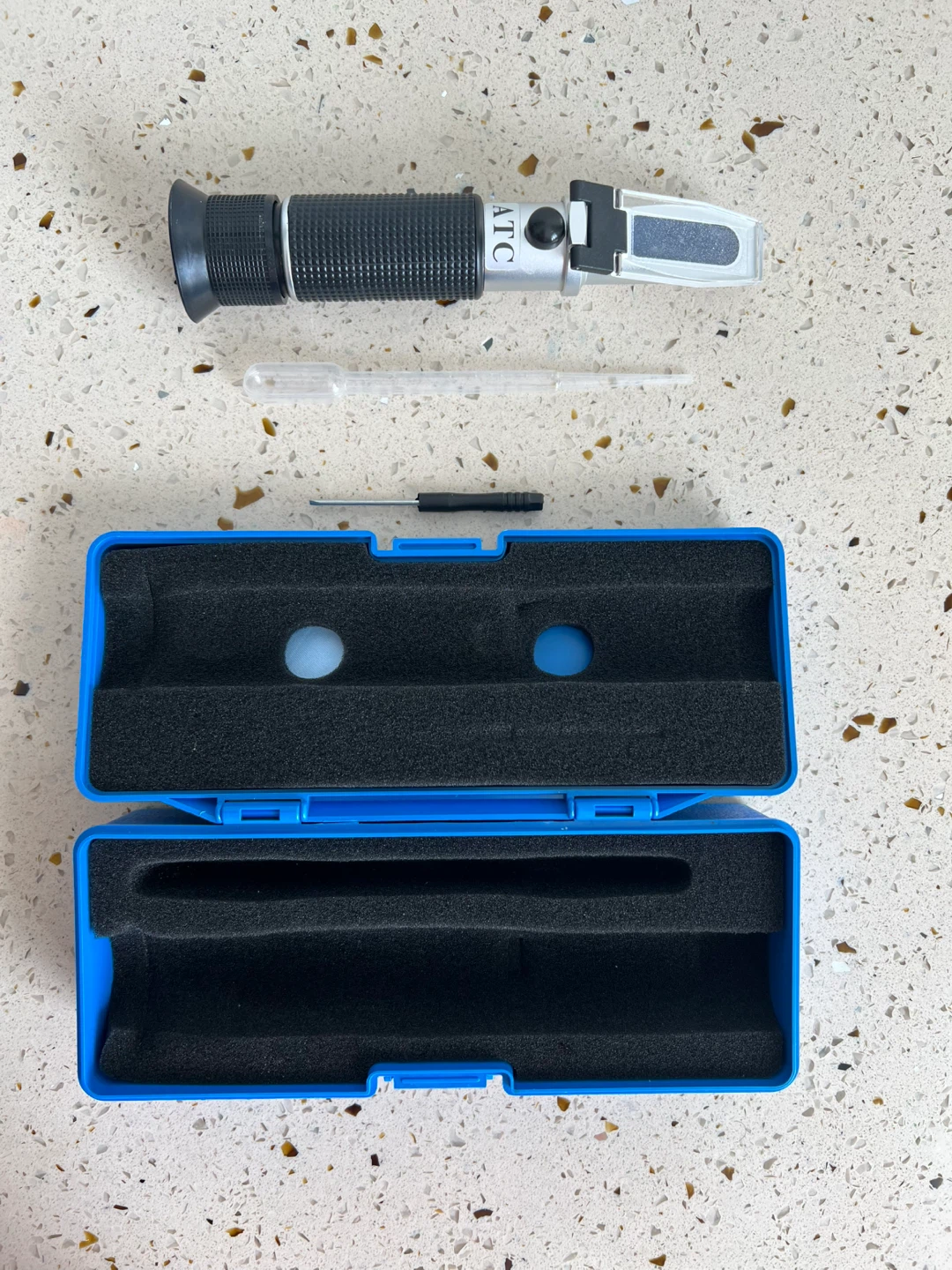 Refractometer with Case and Accessories - Spring Cleaning ✈️ - photo 4