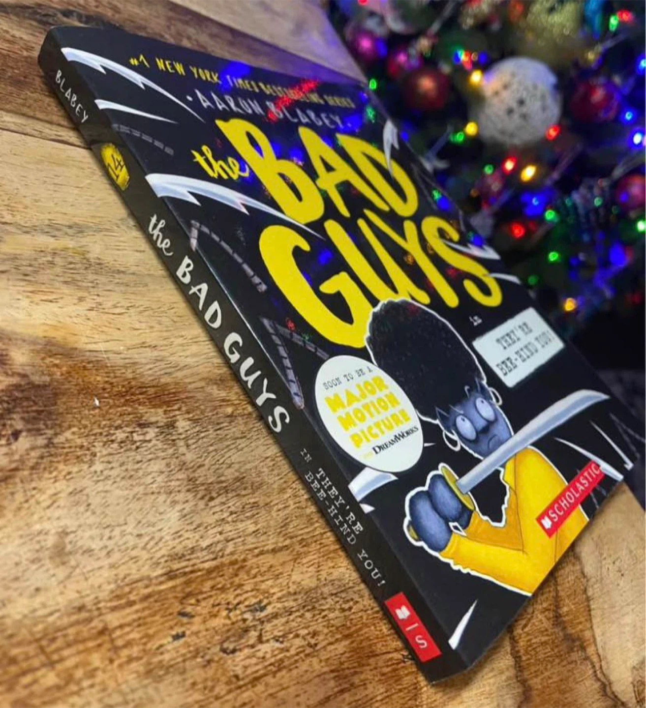 KIDS BOOK: The Bad Guys in They're Bee-Hind You! - photo 3