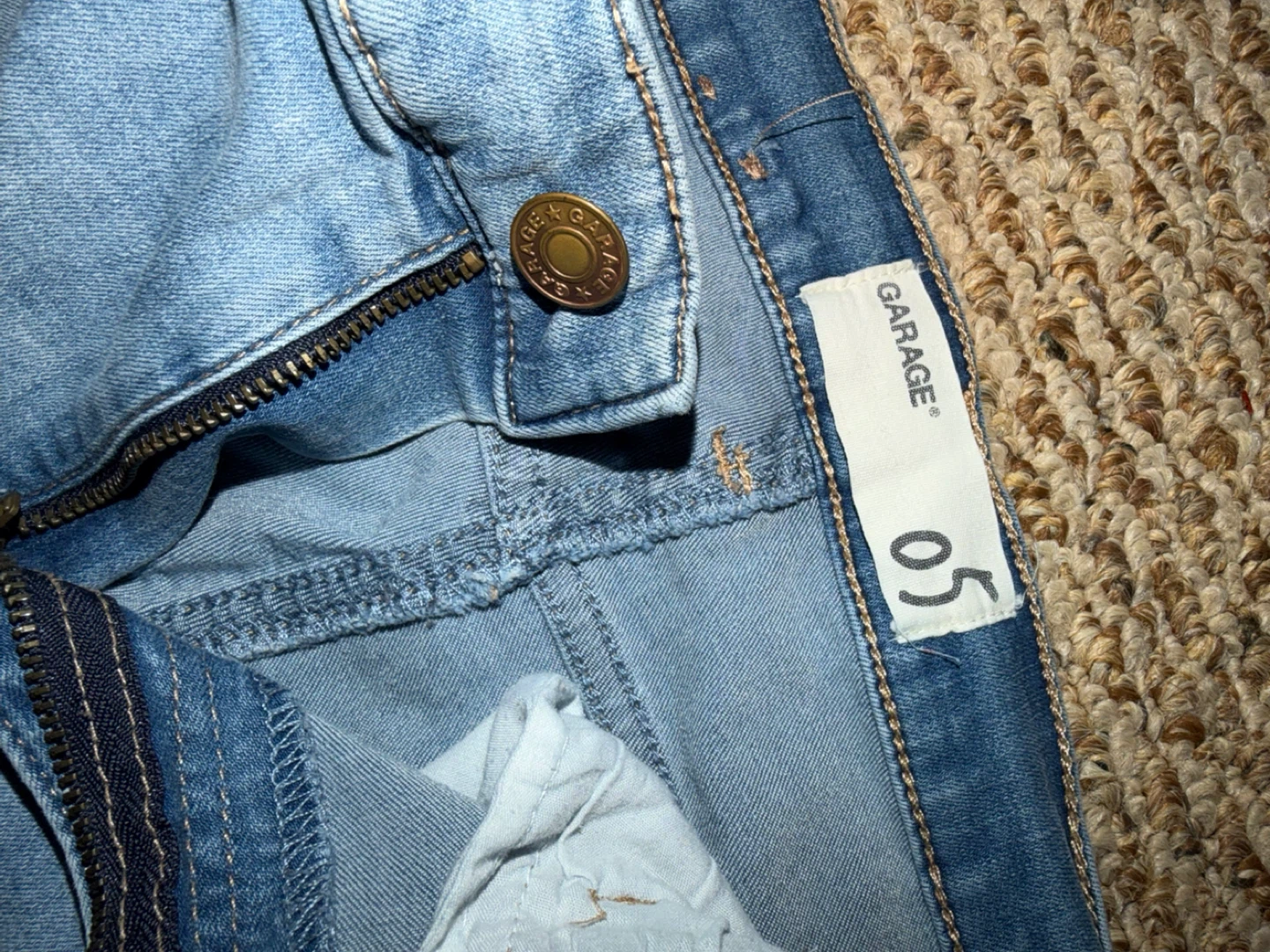 Garage Women's Light Wash Ripped Jeans Size 05