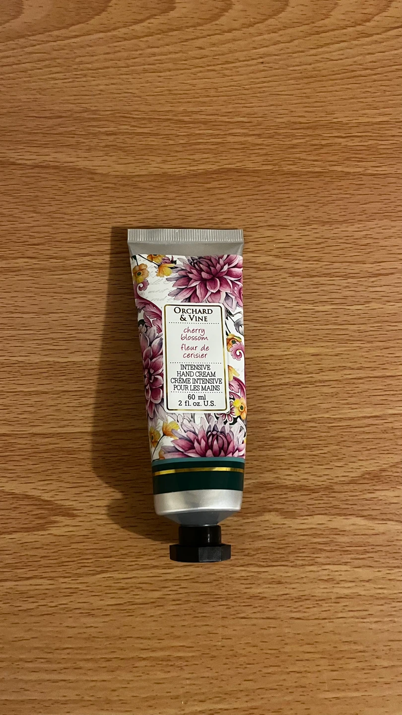 Orchard & Vine Cherry Blossom Intensive Hand Cream 60 ml 🥕
