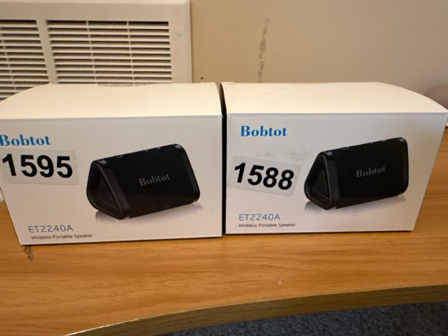 (USA brand) Bobtot ET2240A Wireless Portable Speaker