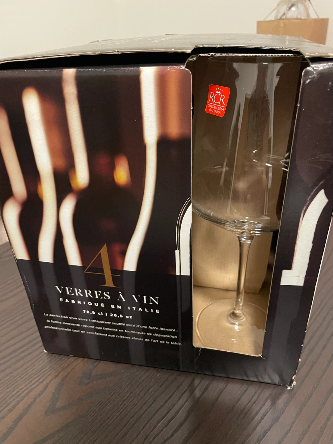 RCR Cristalleria Italiana 4 Wine Glasses