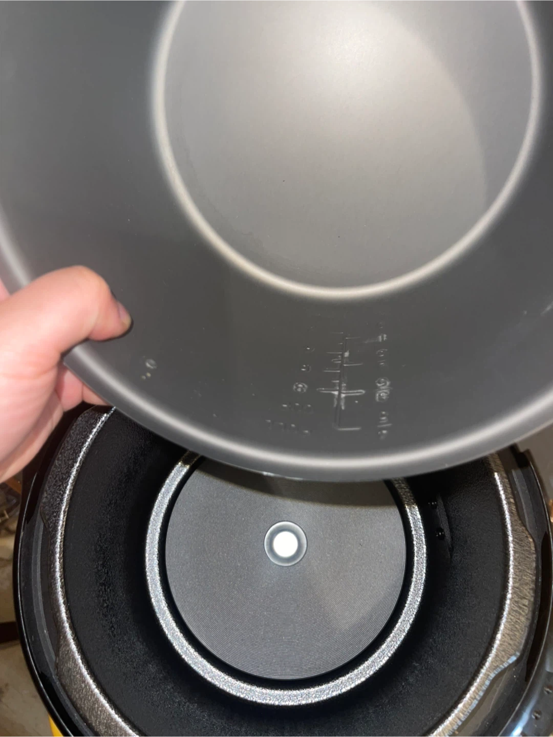 Adie Electric Pressure Cooker - photo 4