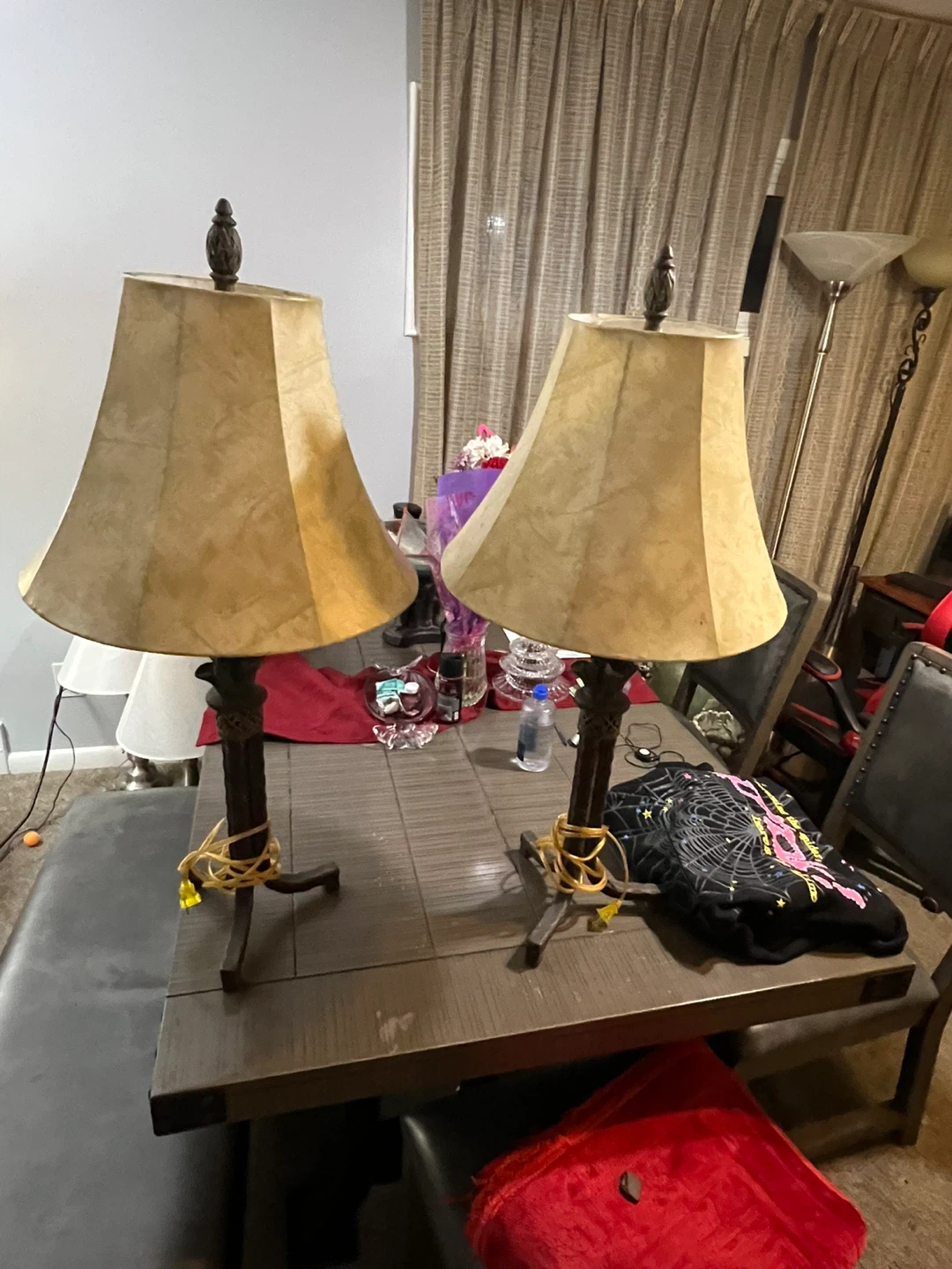 Free delivery used Pair of Yellow Tropical Leaf Table Lamps - photo 4