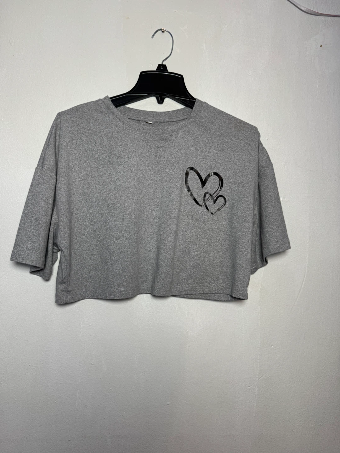 Gray Cropped T-Shirt with Heart Design - Size M