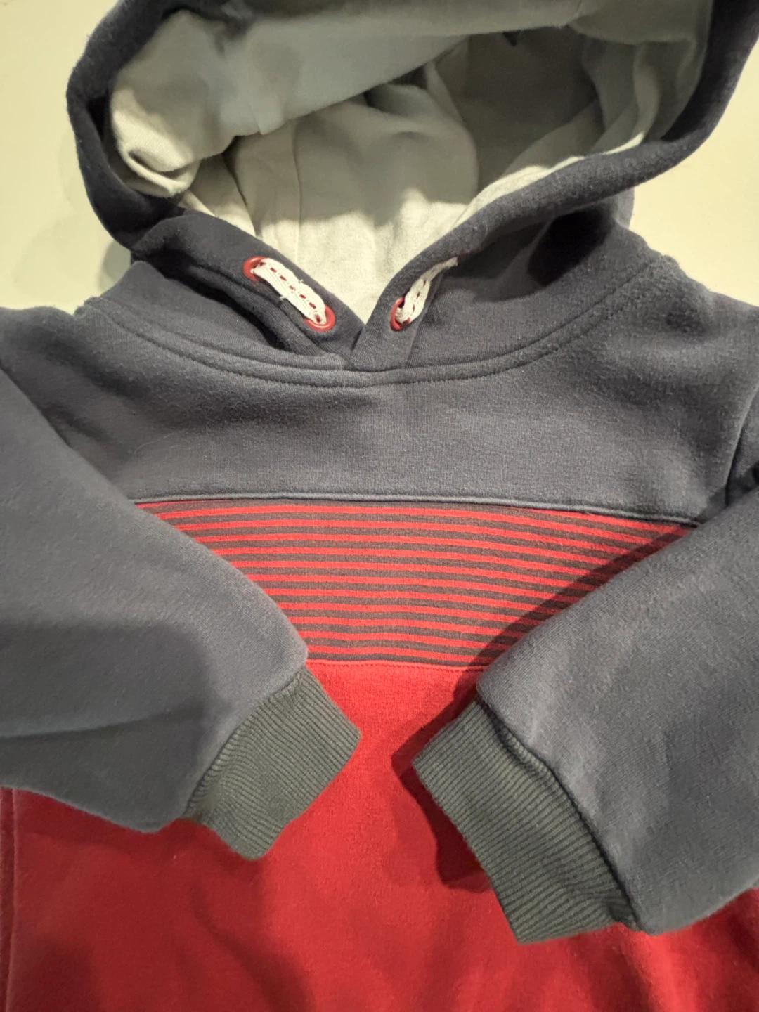 Tommy Bahama Kids Hoodie Size 24M - photo 2