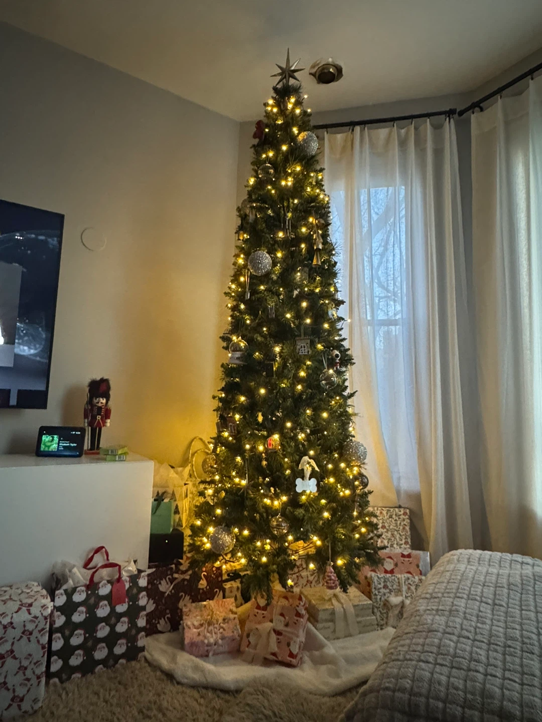 9 ft tall Artificial Christmas Tree - photo 2