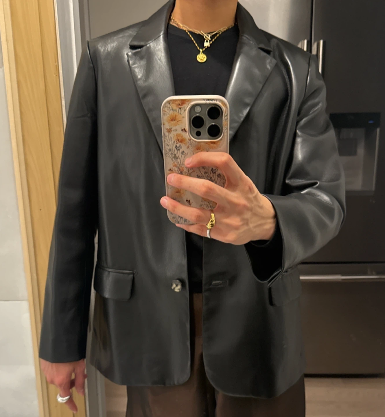 Aritzia Black Oversized Faux Leather Blazer 🖤✨ - photo 2