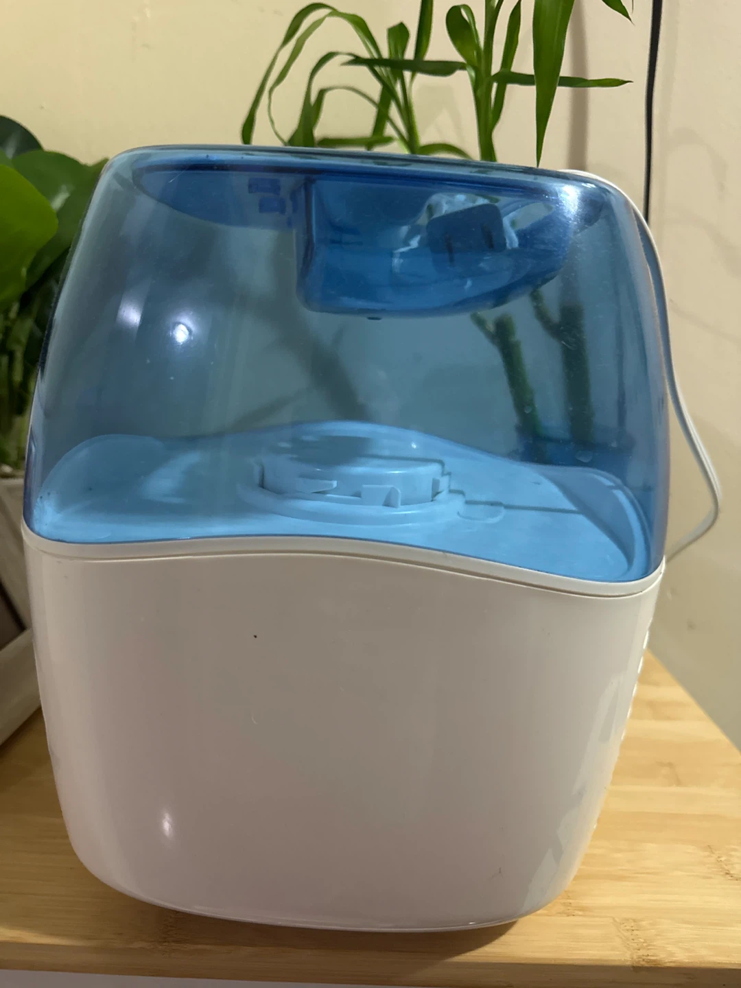 Vicks Humidifier - photo 2