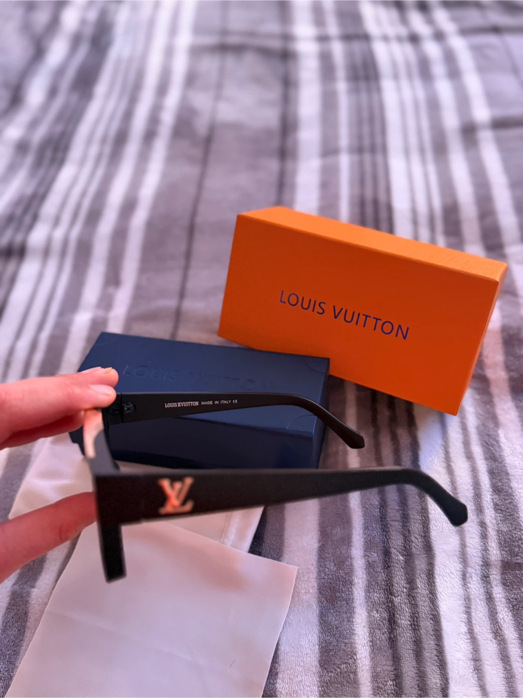 Louis Vuitton Sunglasses - photo 4