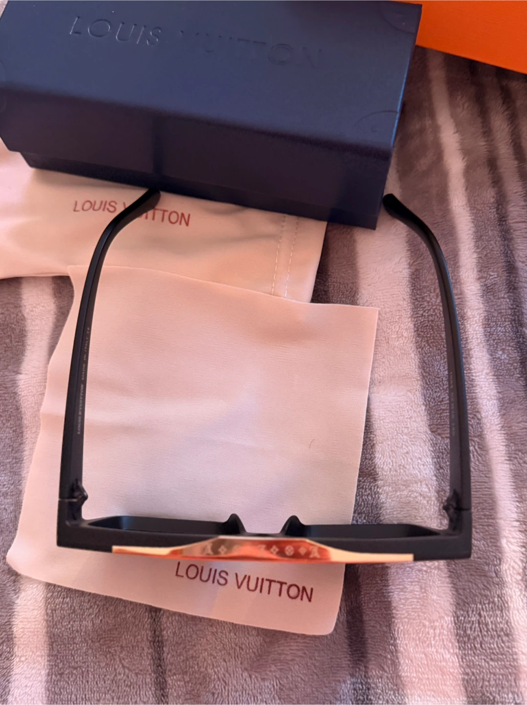 Louis Vuitton Sunglasses - photo 3
