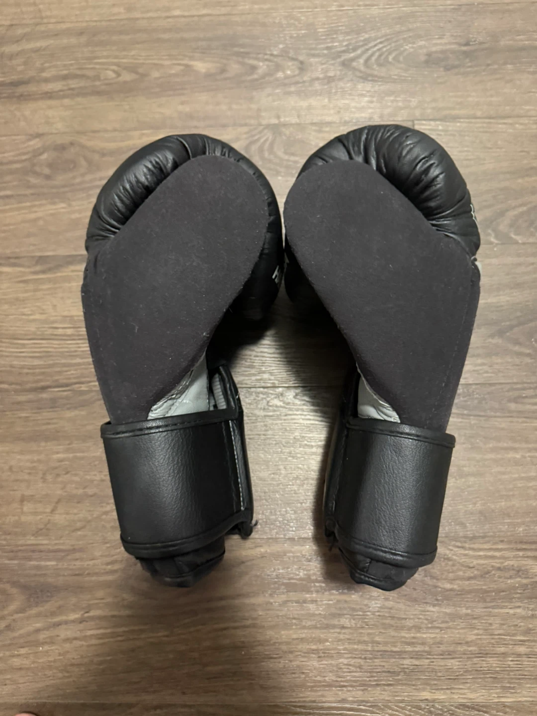 Hayabusa Tokushu 16oz Boxing Gloves - photo 3