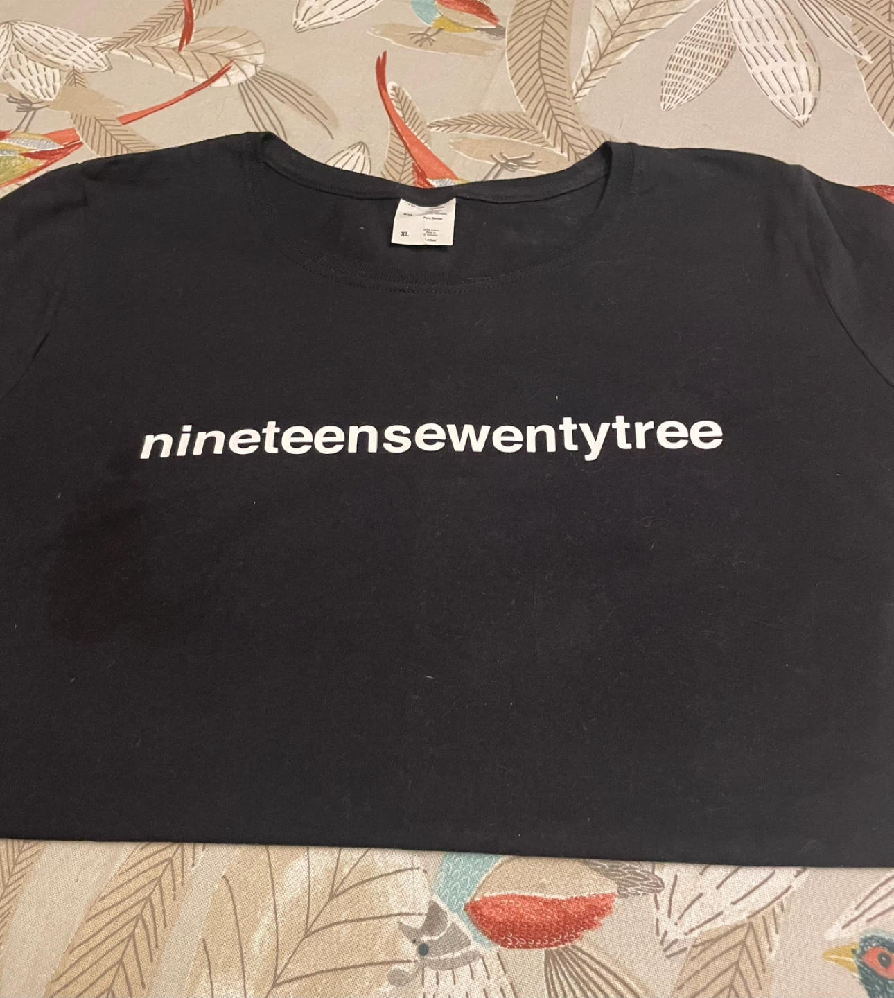 Black "nineteensewentytree " T-Shirt - XL