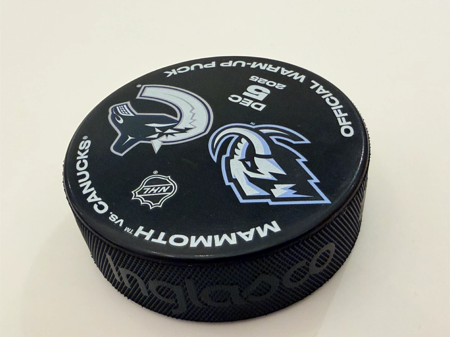 First Logo Mammoth Vs Canucks Official Warm-Up Puck Dec 5 2025 - photo 4