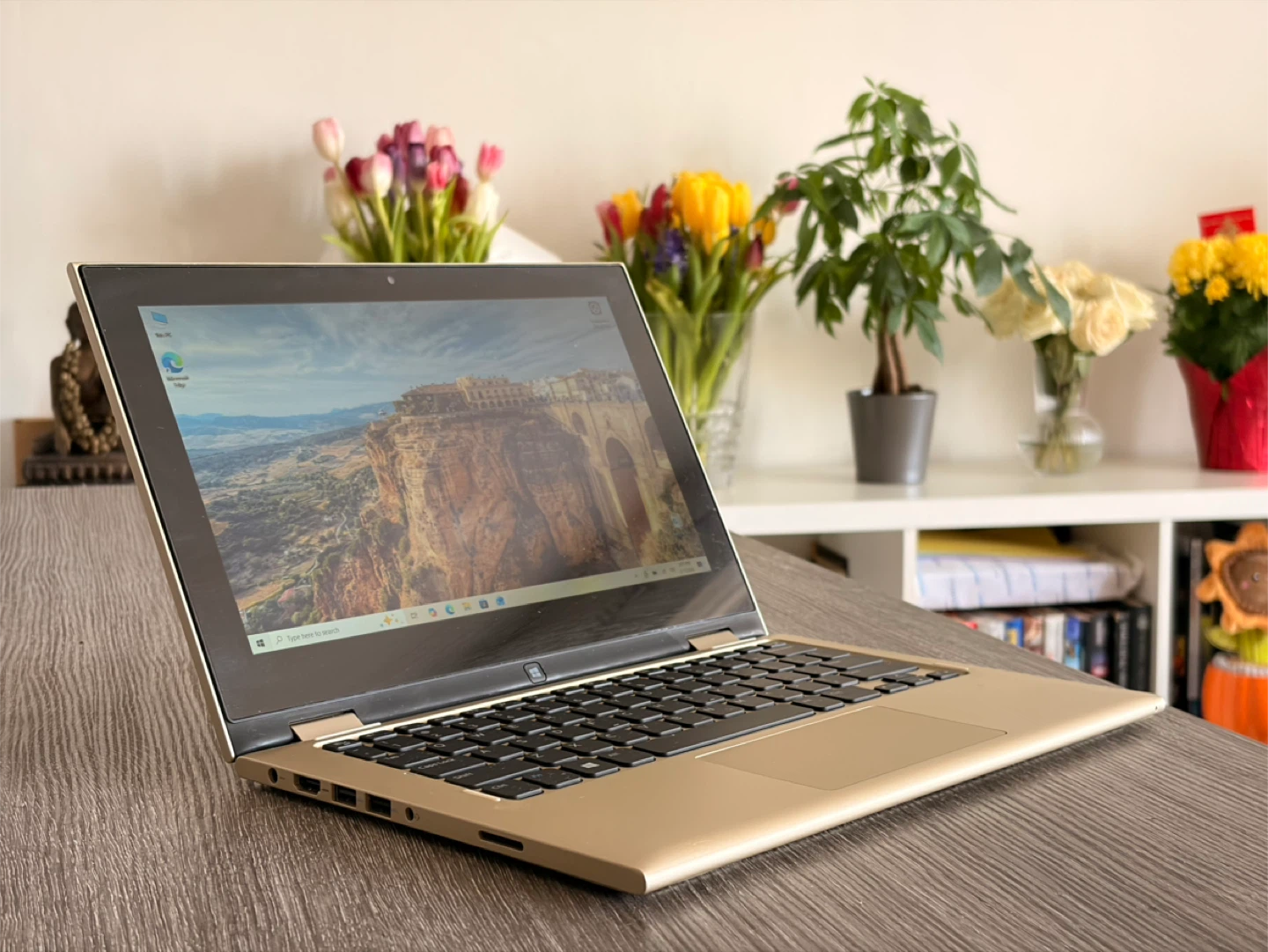 Dell Inspiron 3000 Series 2-in-1 Laptop Gold - photo 2