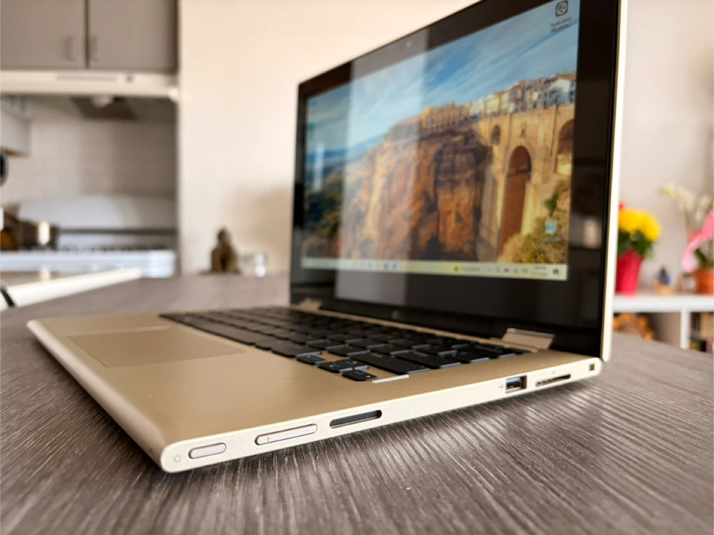 Dell Inspiron 3000 Series 2-in-1 Laptop Gold - photo 5