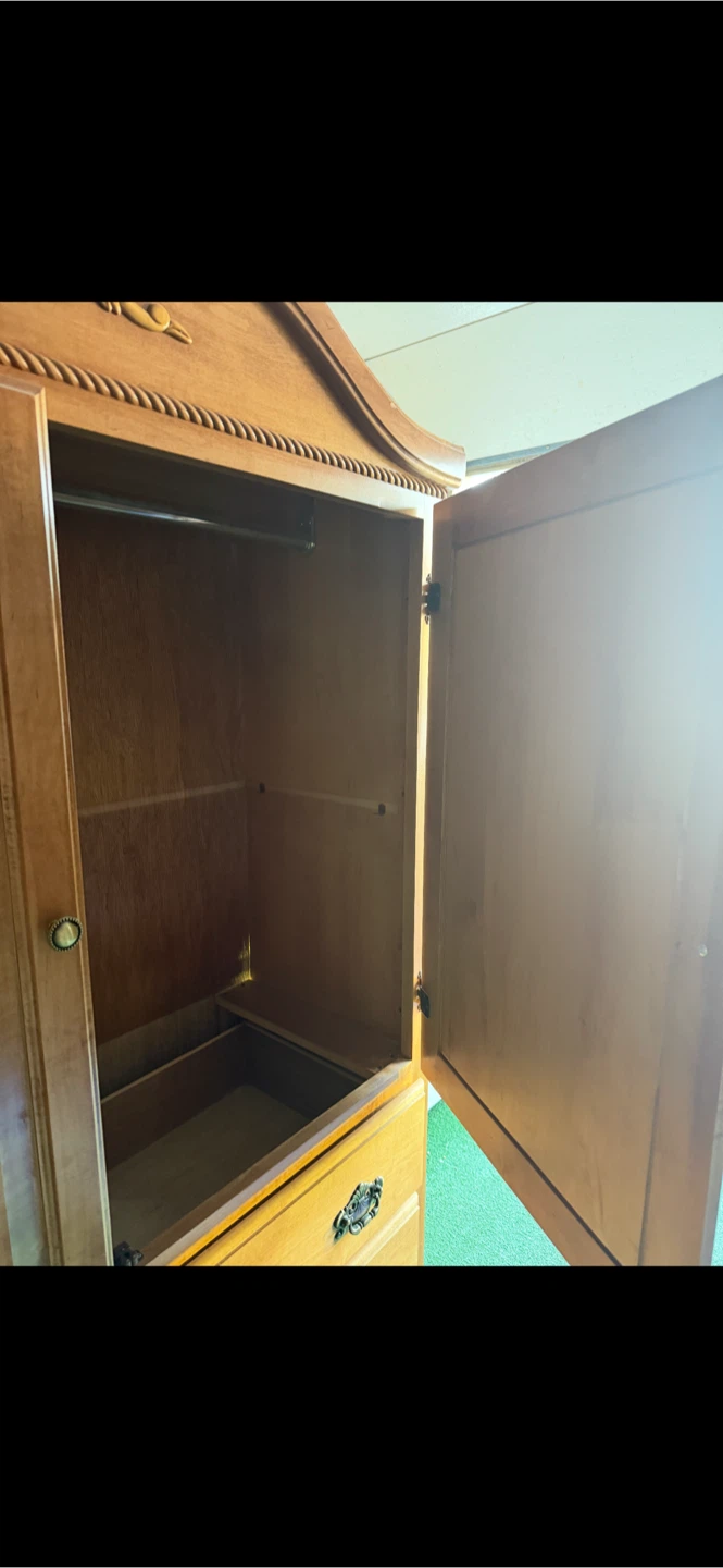 Wooden Wardrobe with Drawers 2” high, 3’11” Wide & 18” deep - photo 4