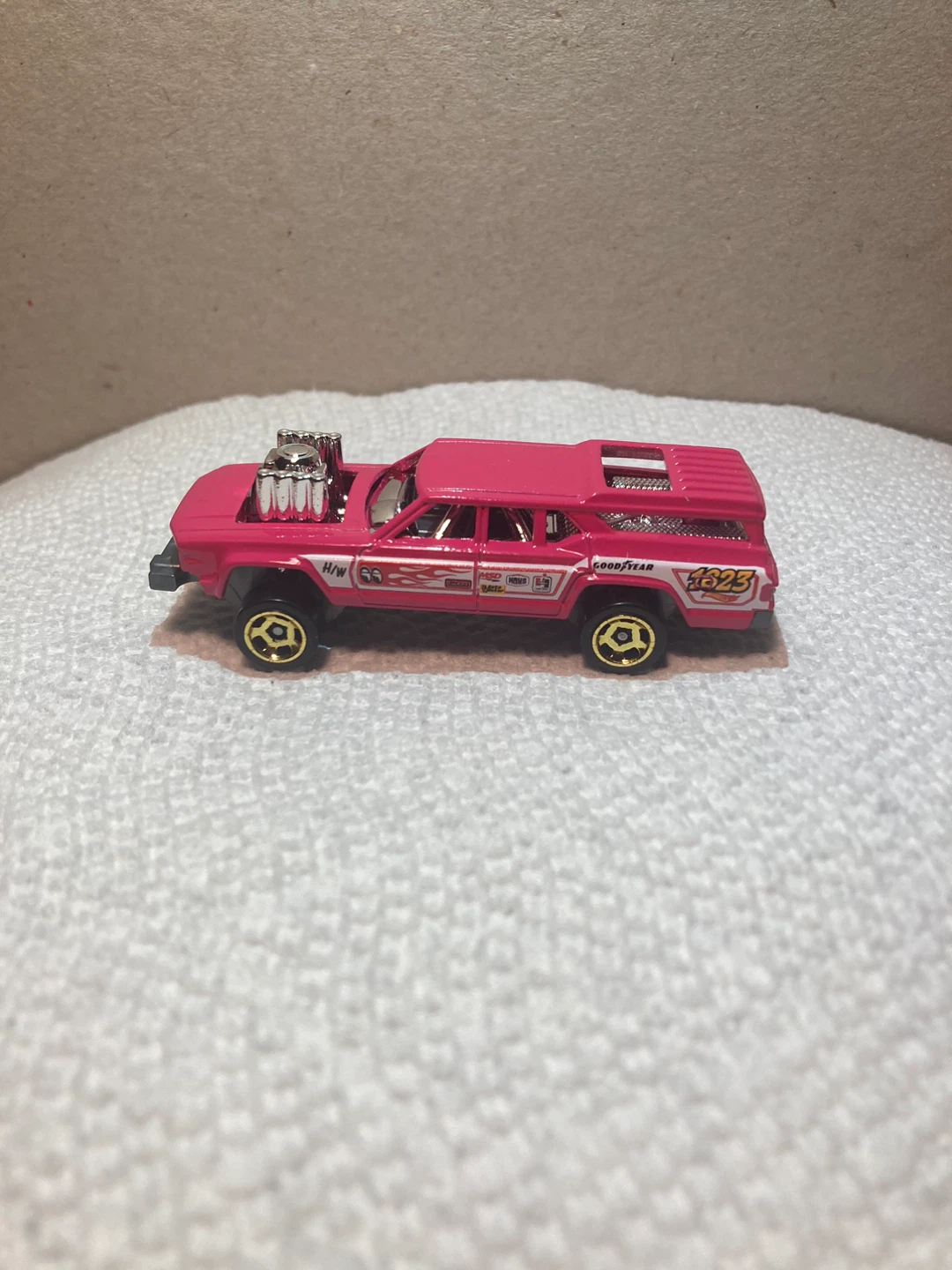 Hot Wheels Loose / Cruise Bruiser / Pink - photo 3