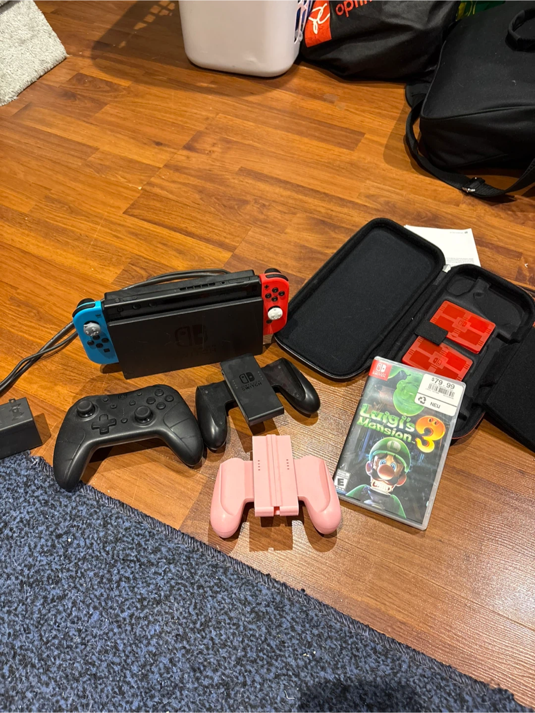 Nintendo Switch Console Bundle with Luigi's Mansion 3 - photo 2