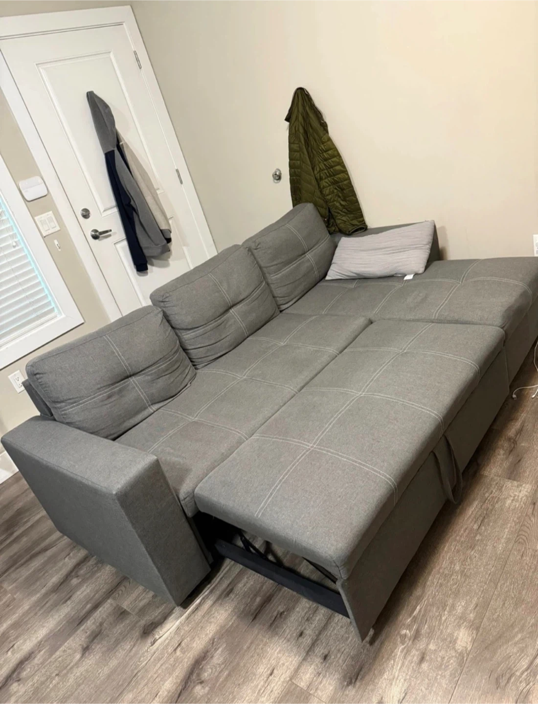 Grey Sectional Sofa with Chaise