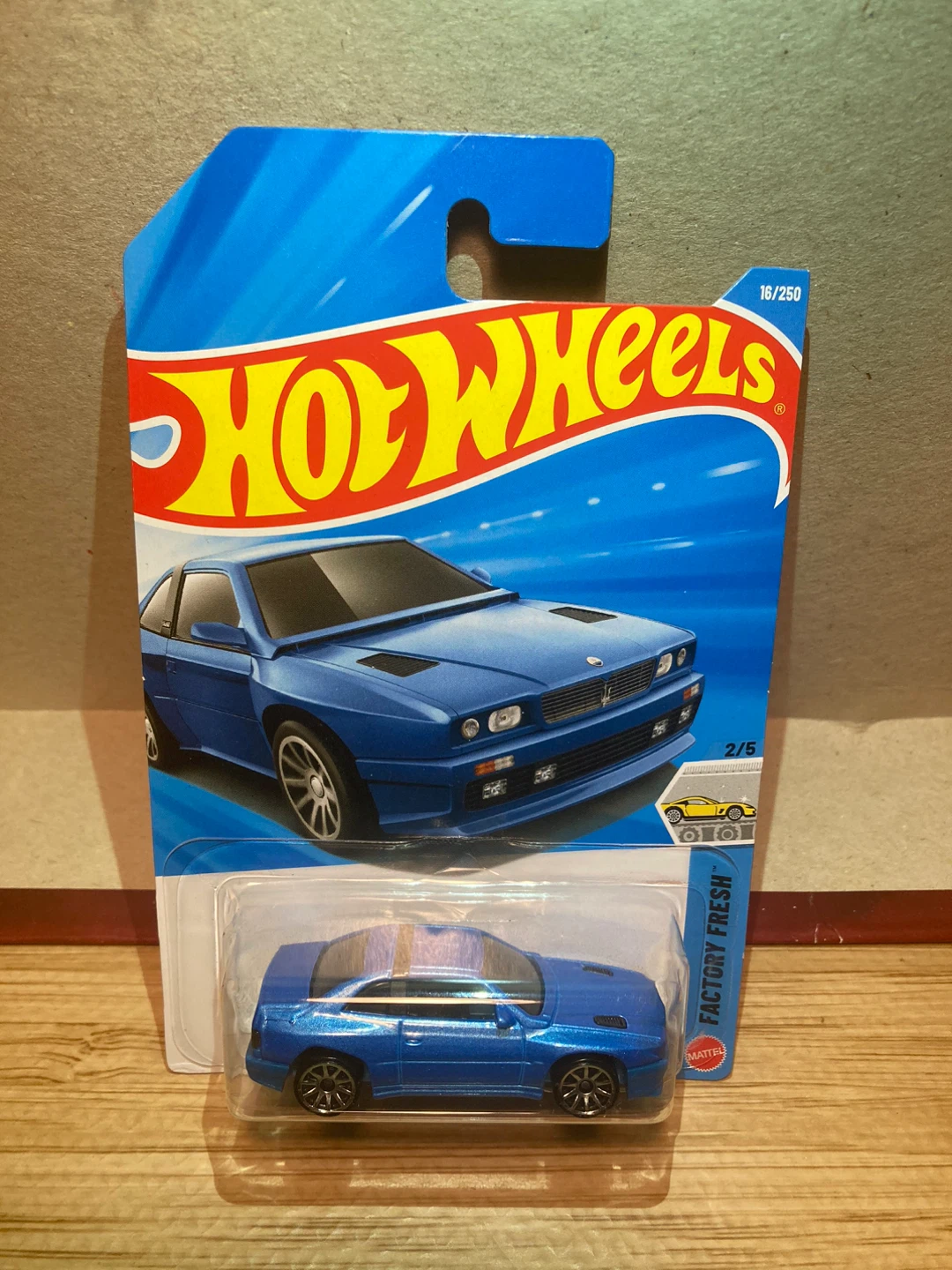 Hot Wheels / Maserati Shamal / Blue