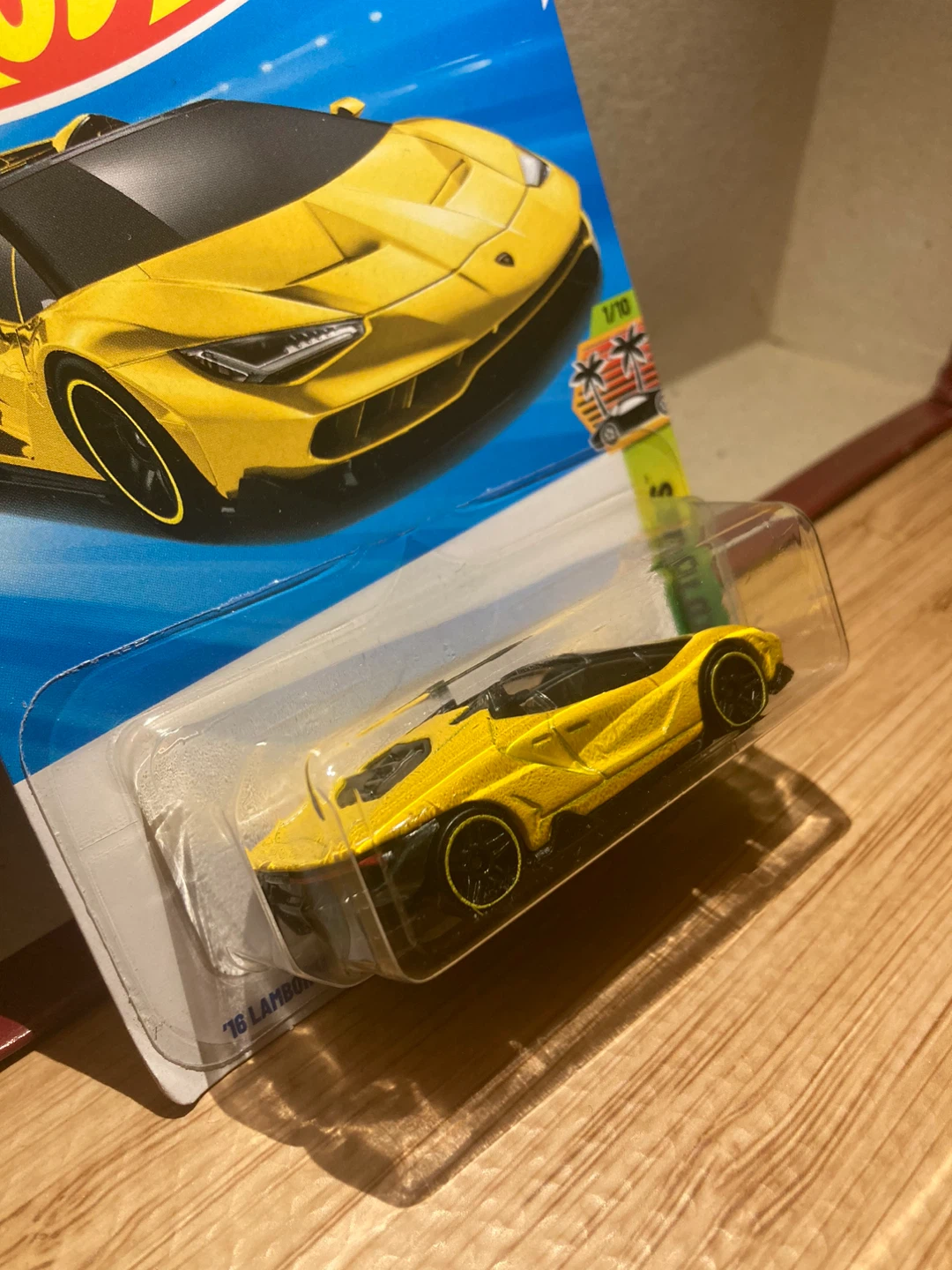 Hot Wheels / 16 Lamborghini Centenario Roadster / Yellow - photo 3