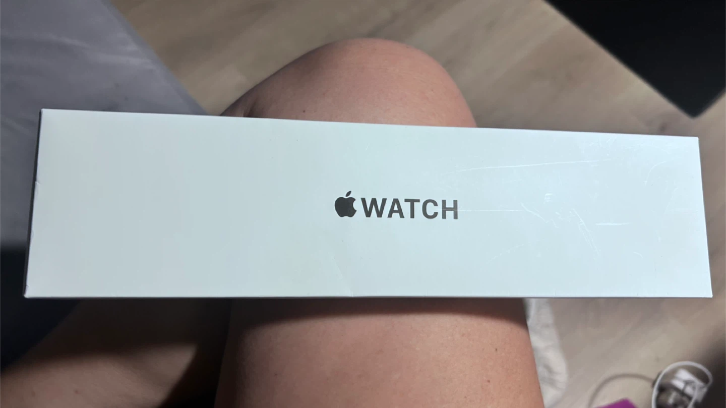 Apple Watch SE 44mm – Like New - photo 4